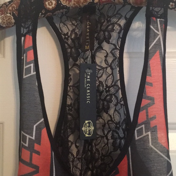 Top - Picture 2 of 4